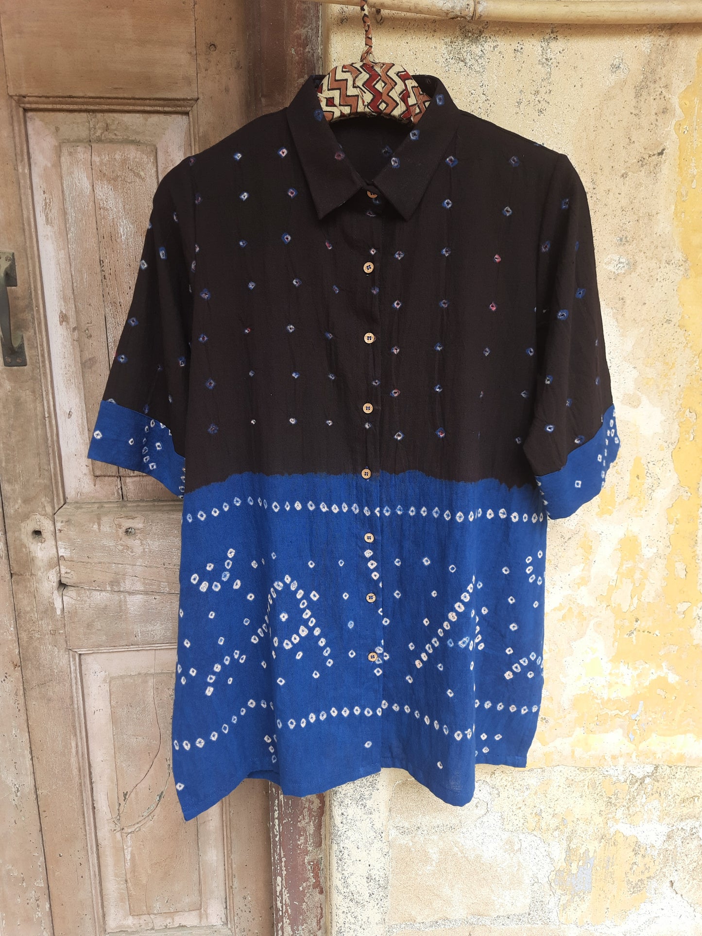 Black and blue Bandhani oversized shirt in handspun handwoven organic cotton by Turquoisethestore.