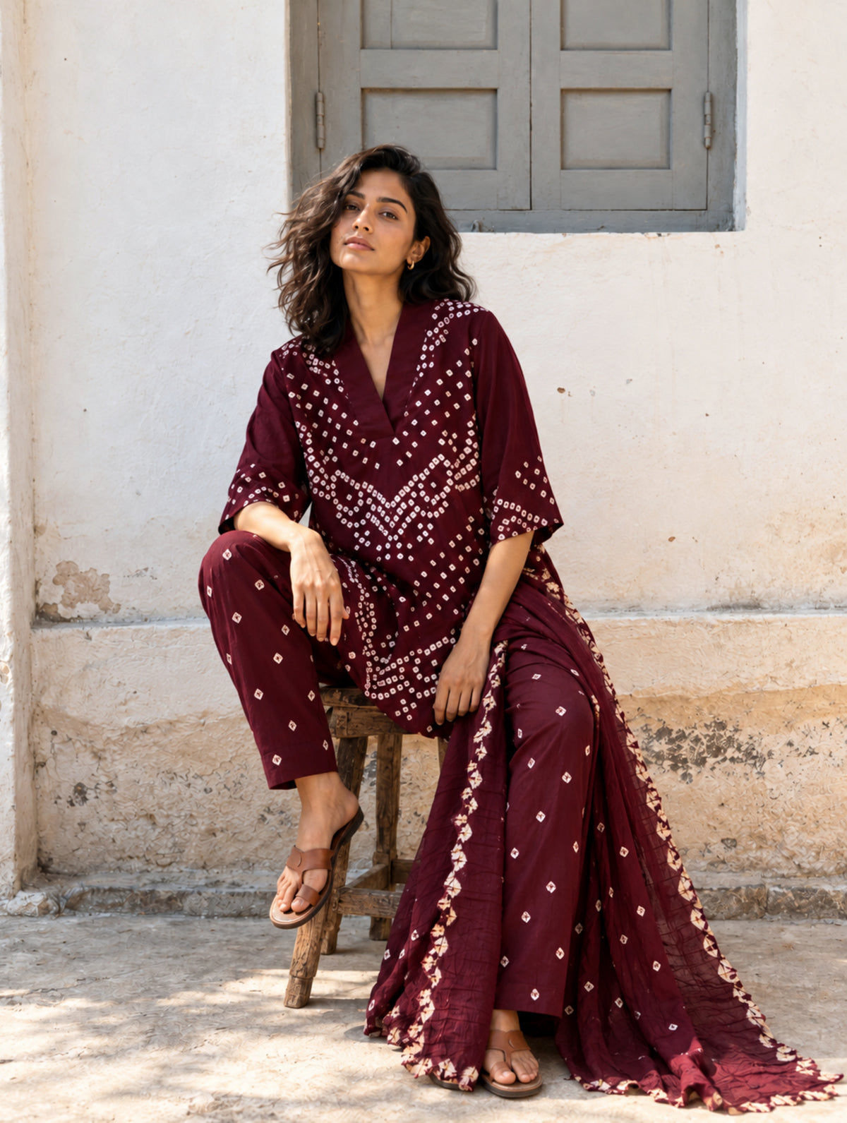 Anar deep wine Bandhani three-piece set with V-neck top, matching pants and cotton dupatta