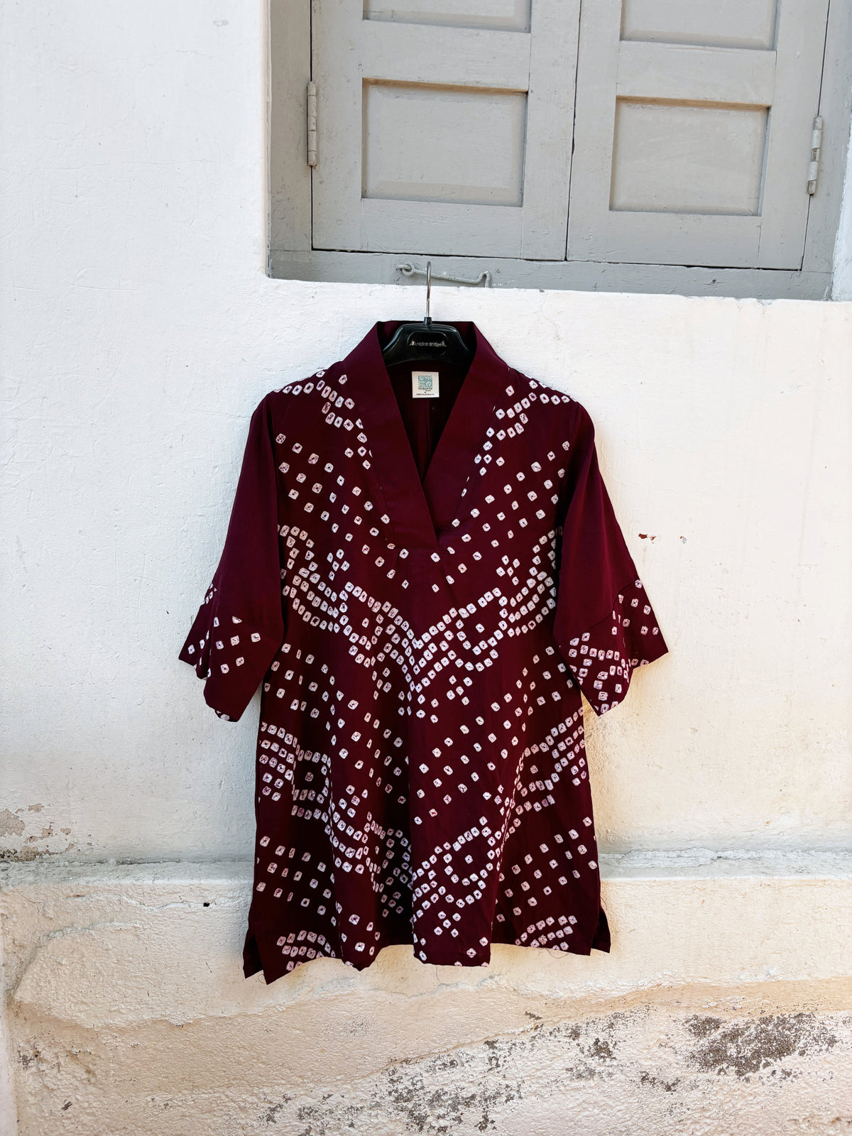 Anar deep wine Bandhani three-piece set with V-neck top, matching pants and cotton dupatta